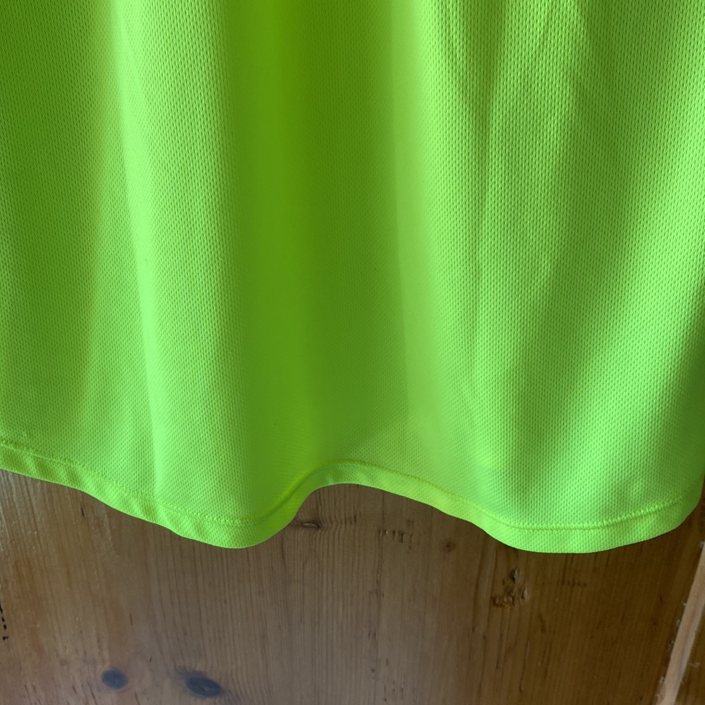 (L) Nike Workout Tank - Picture 8 of 8